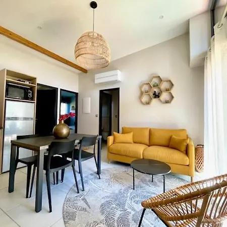 Апартаменты Domaine Le Vaxergues *